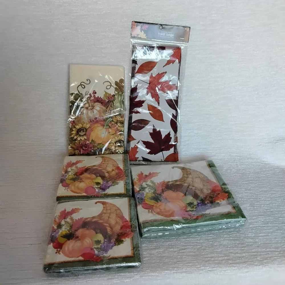 Autumn Harvest and Leaf Party Print Napkin And Treat Bags Bundle